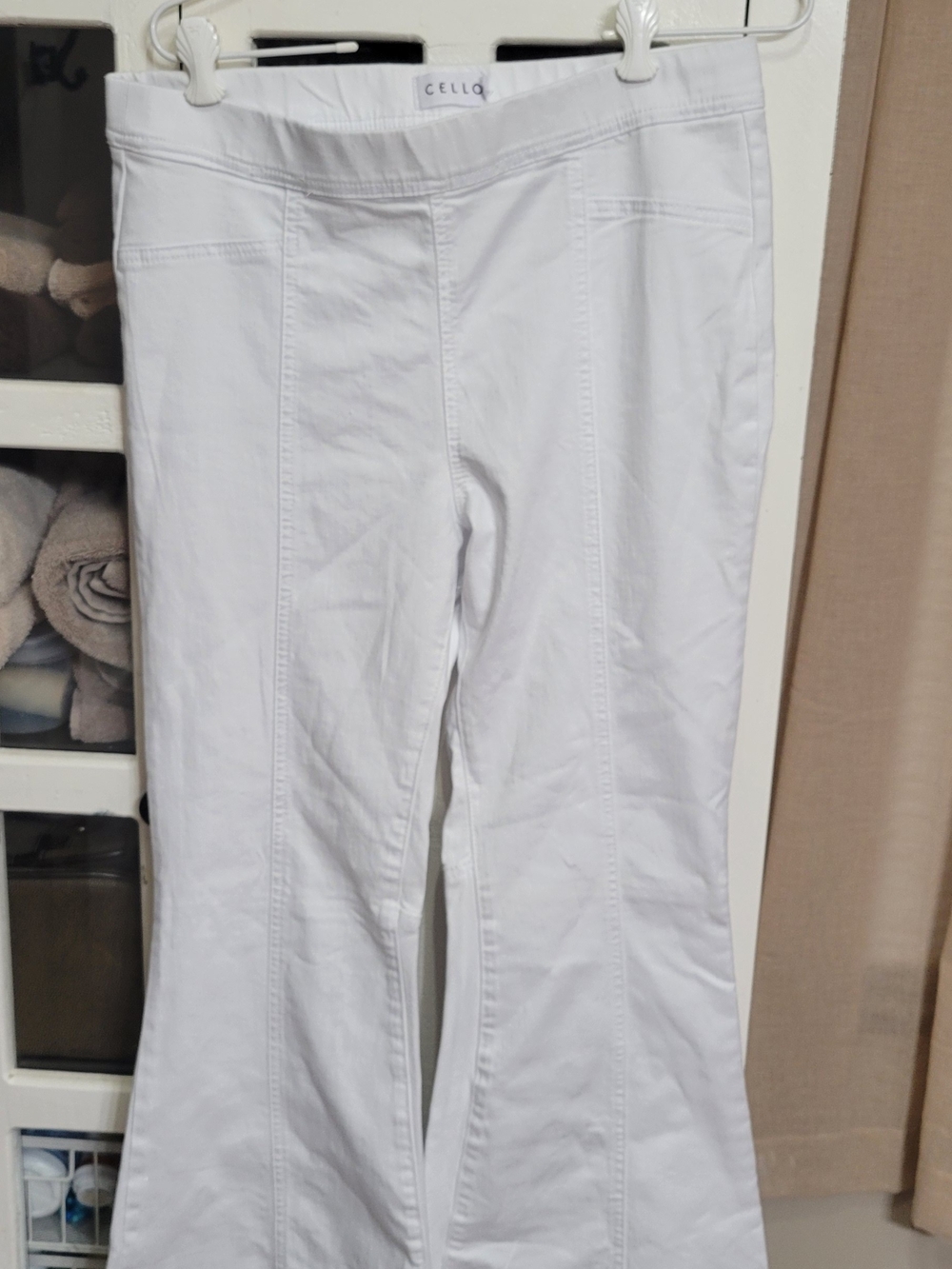 CELLO White Boot Cut Stretch Pants NWT